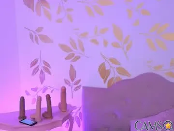 Picture of misselektra__ from Chaturbate