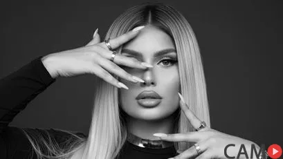 Lorry’s (SkyPrivate) Photo