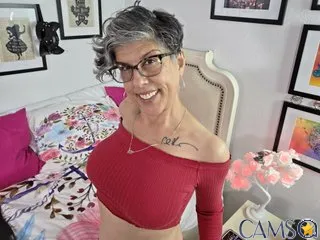 IzzyOnCam’s (Streamate) Photo