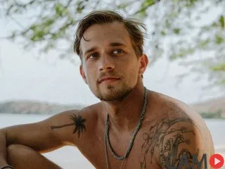 Picture of yourmars from Streamate