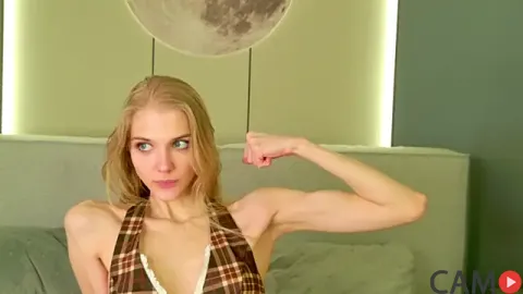 4example_Chloe&rsquo;s Stripchat Profile Image