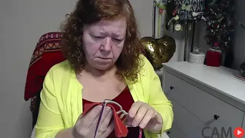 Adelewildx&rsquo;s Stripchat Profile Image