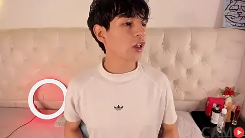 Picture of AleAurarashi from Stripchat