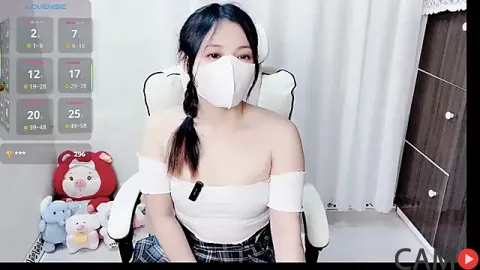 Clover_Nhi&rsquo;s Stripchat Profile Image