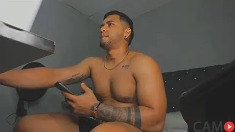 evan_hardy’s (Stripchat) Photo