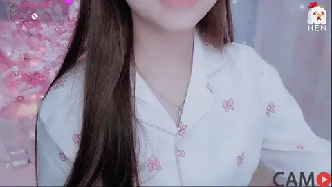 Hen-1m52&rsquo;s (Stripchat) Photo