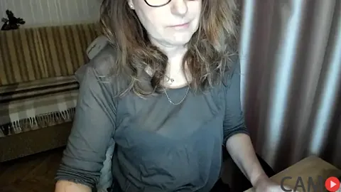 lauraoven&rsquo;s Stripchat Profile Image