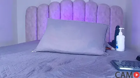 mia_stanfort&rsquo;s Stripchat Profile Image