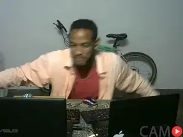 michel_sc&rsquo;s Stripchat Profile Image