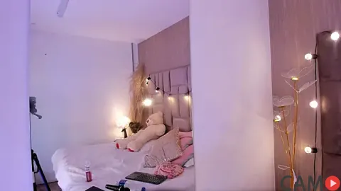 MiiaGreys&rsquo;s Stripchat Profile Image