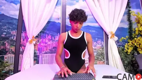 MilthonDelis’s (Stripchat) Photo