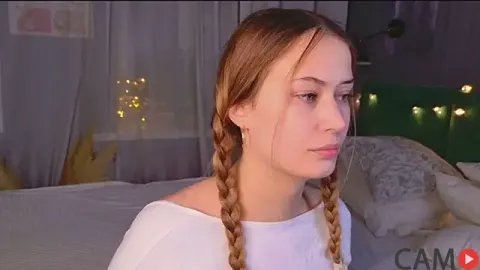 Sofii_Ly&rsquo;s (Stripchat) Photo