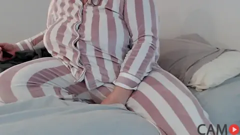 sweeti_Em&rsquo;s Stripchat Profile Image