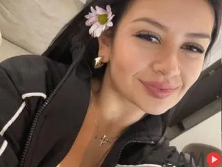 BellaMon’s (XloveCam) Photo